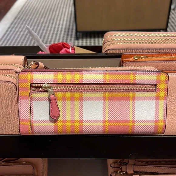 Coach Slim Wallet With Garden Plaid Print
IM/Taffy Multi NWT - Picture 5 of 16